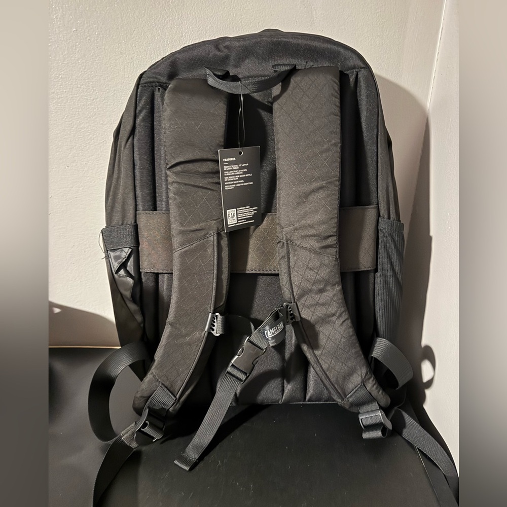 CamelBak LAX 15 inch computer Backpack black‎ with Butterfly Accent - Picture 2 of 5